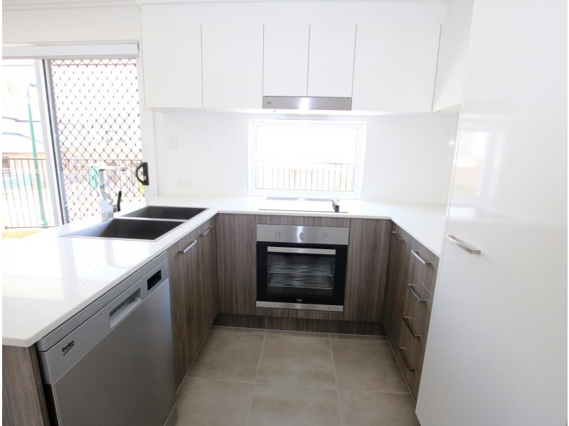 2/16 Waheed Street, Marsden QLD 4132