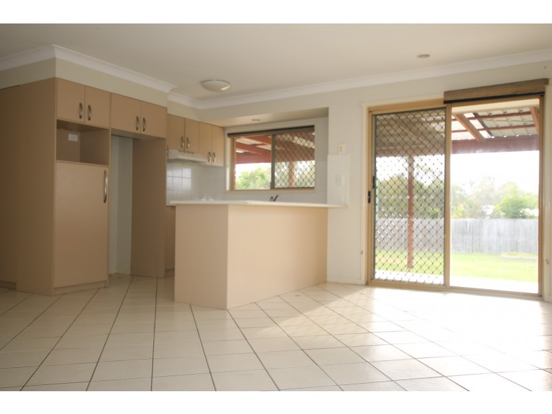 8 Kinchant Street, Marsden QLD 4132