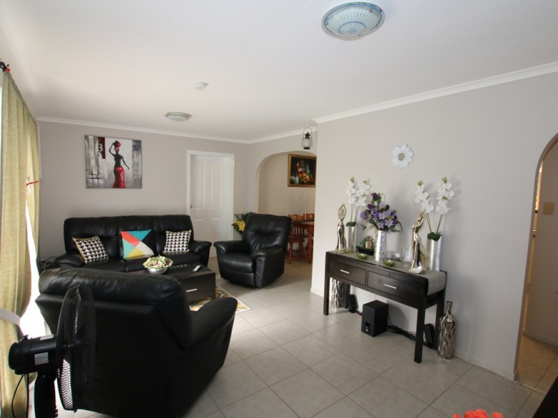 2 Awoonga Street, Marsden QLD 4132