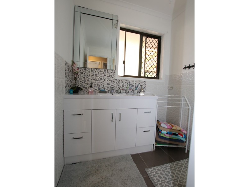 2 Awoonga Street, Marsden QLD 4132