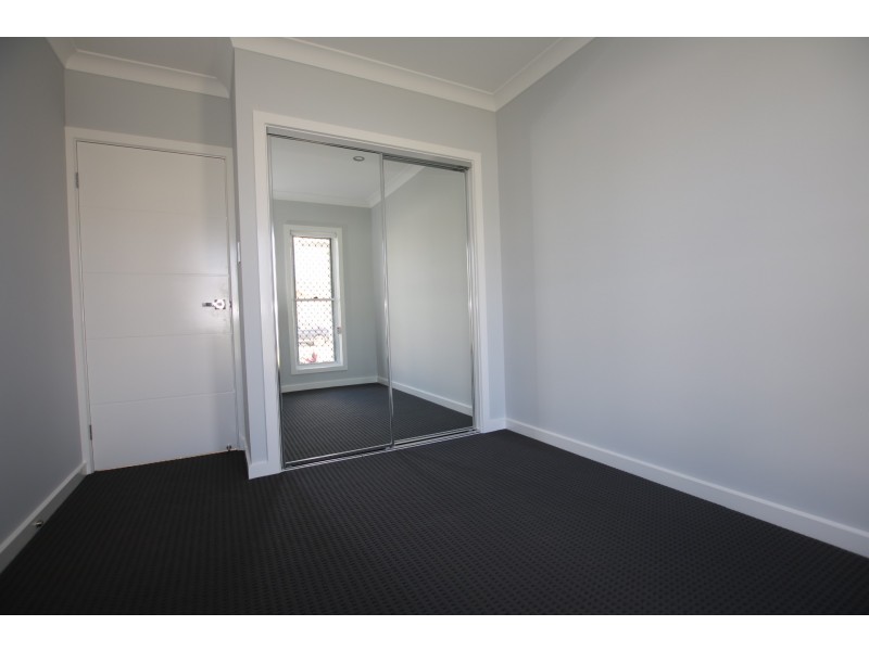 1/8 Diller Drive, Crestmead QLD 4132