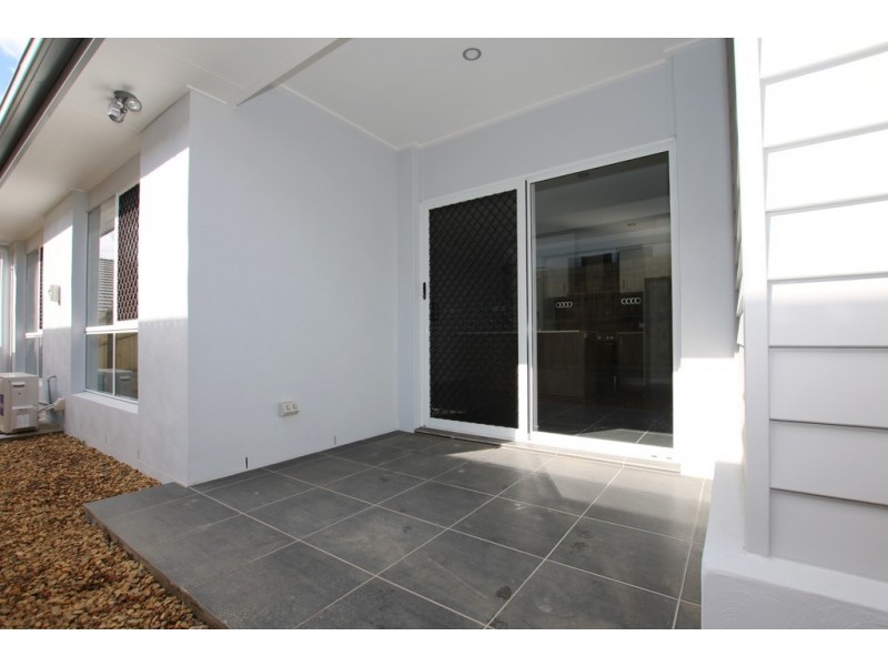 1/8 Diller Drive, Crestmead QLD 4132