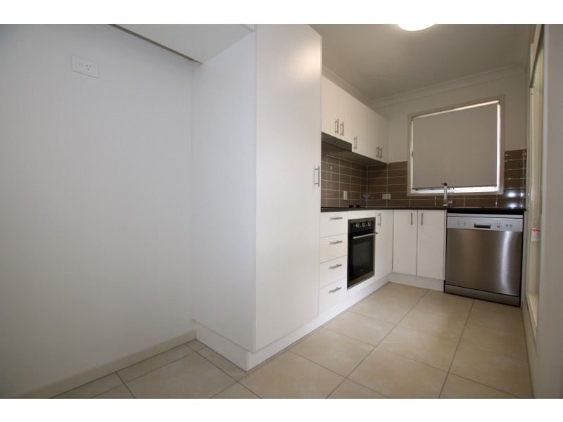 2/16 Tremain Street, Marsden QLD 4132