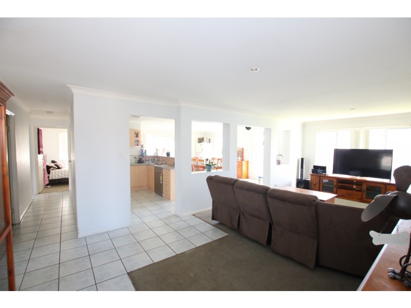 122 Fourth Avenue, Marsden QLD 4132