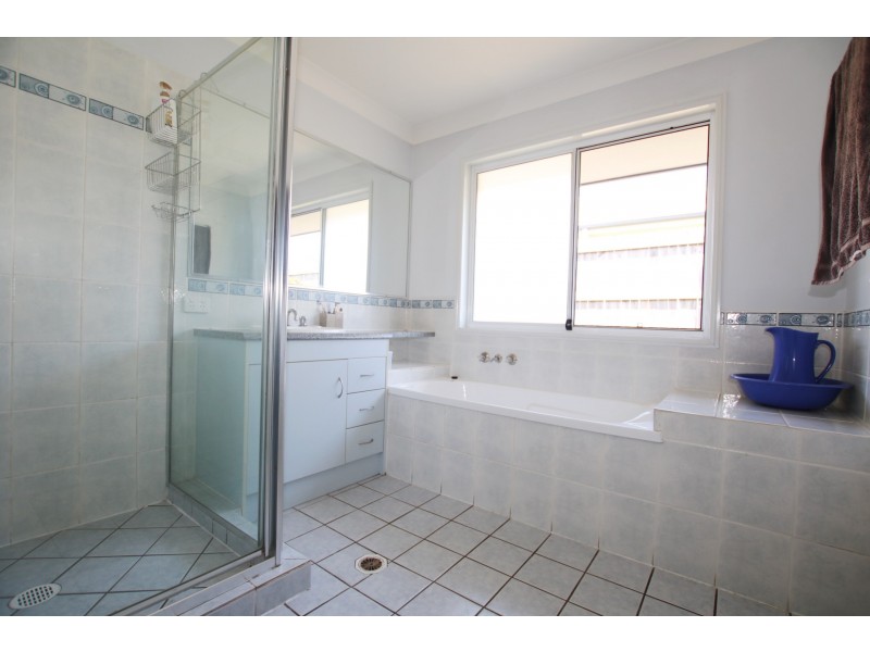 122 Fourth Avenue, Marsden QLD 4132