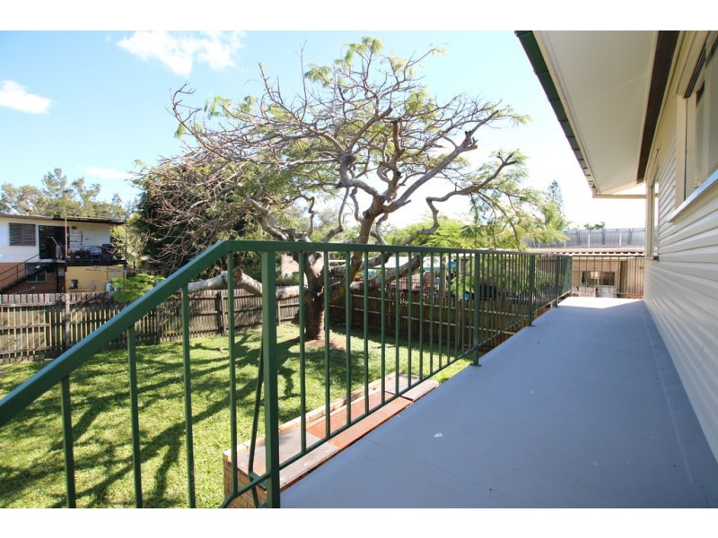 28 Woodash Street, Kingston QLD 4114