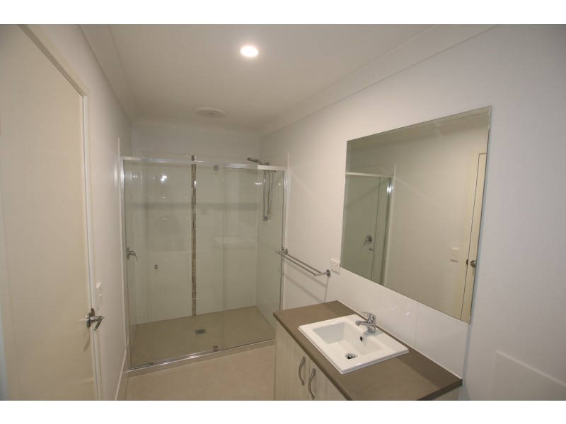 1/16 Ryrie Court, Park Ridge QLD 4125