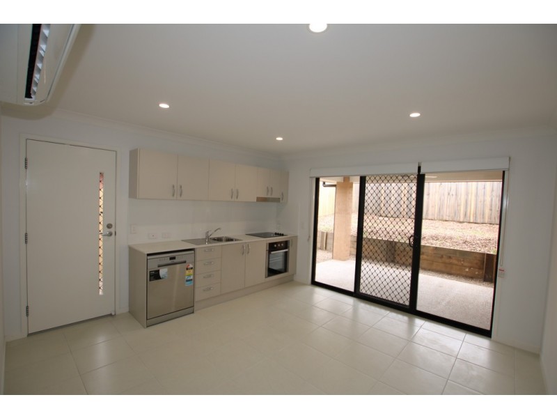 2/16 Ryrie Court, Park Ridge QLD 4125
