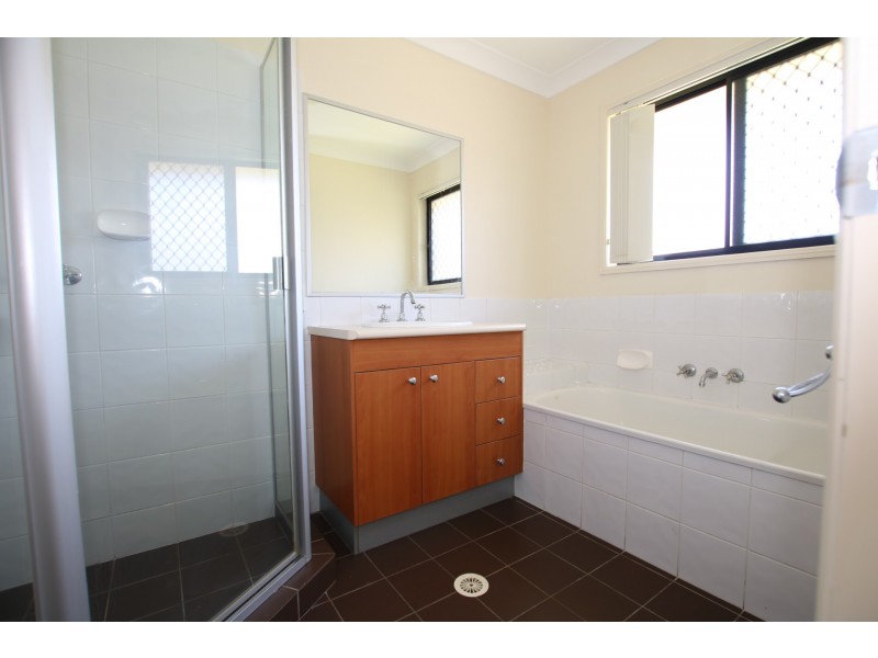 10 Broadway Ave, Marsden QLD 4132