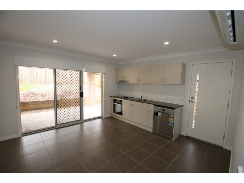 2/10 Ryrie Court, Park Ridge QLD 4125