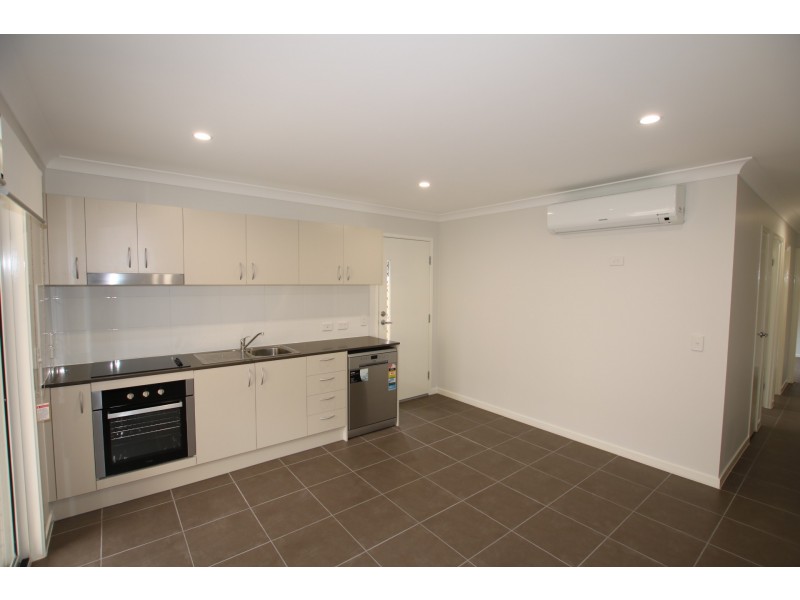 2/10 Ryrie Court, Park Ridge QLD 4125