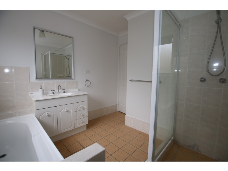 38 Allenby Drive, Meadowbrook QLD 4131