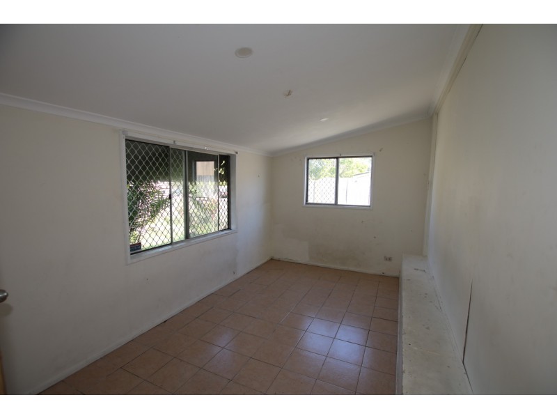 3 Laurel Street, Woodridge QLD 4114