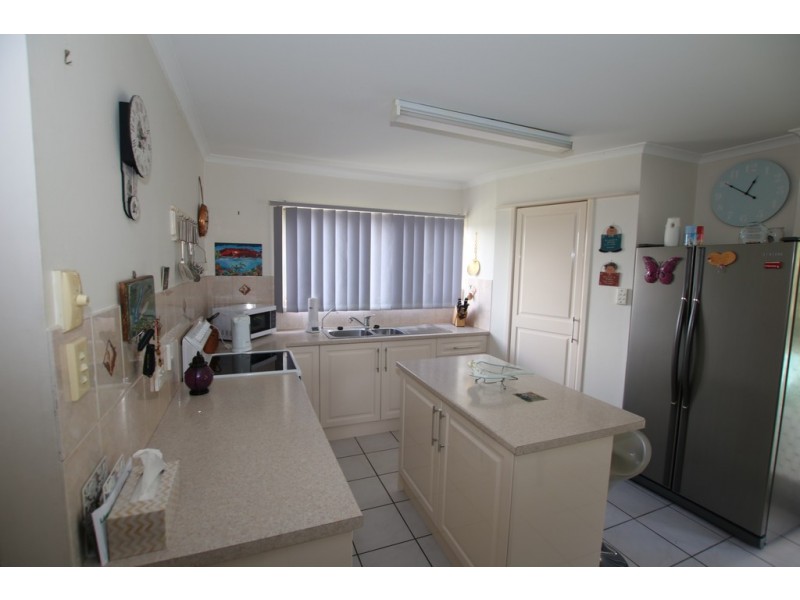 70 Ellen Street, Kingston QLD 4114