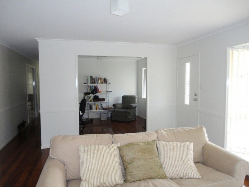 5 Cypress Drive, Marsden QLD 4132