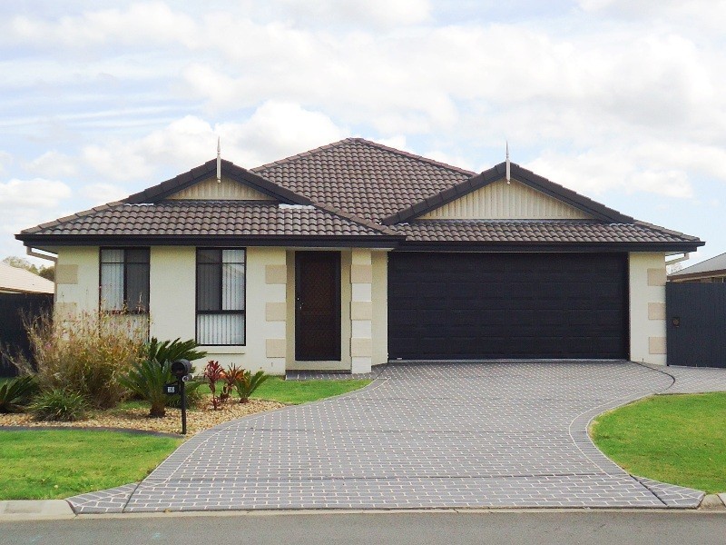 30 Lake Somerset Court, Logan Reserve QLD 4133