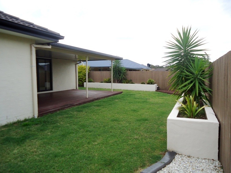 30 Lake Somerset Court, Logan Reserve QLD 4133