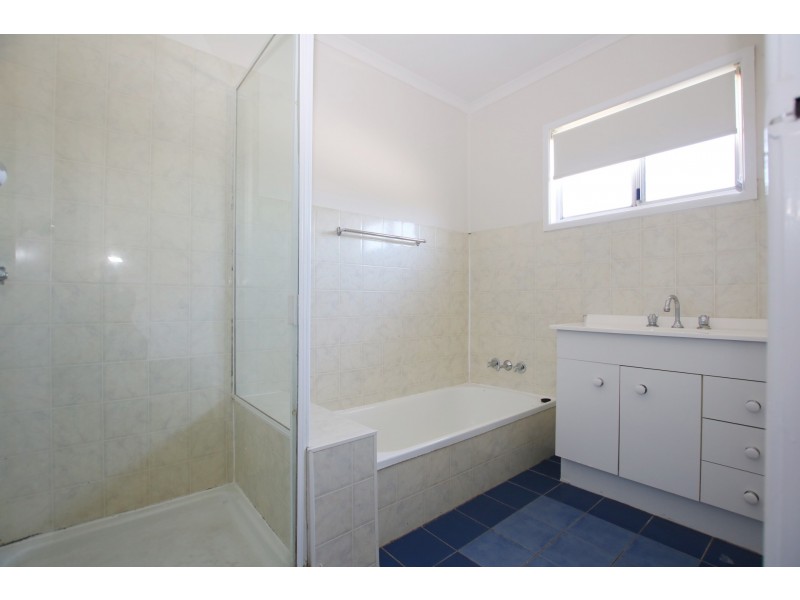 8 Mark Lane, Waterford West QLD 4133