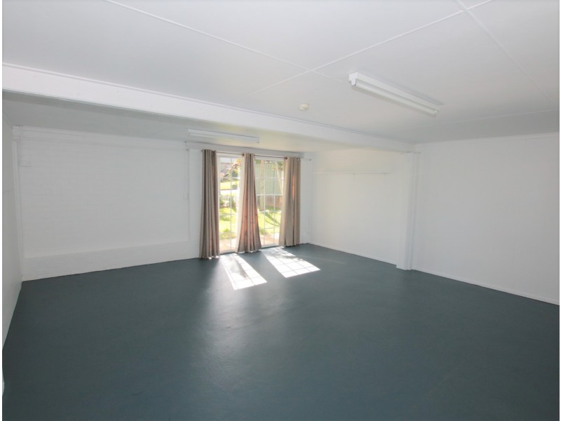 24 Blackbutt Street, Crestmead QLD 4132