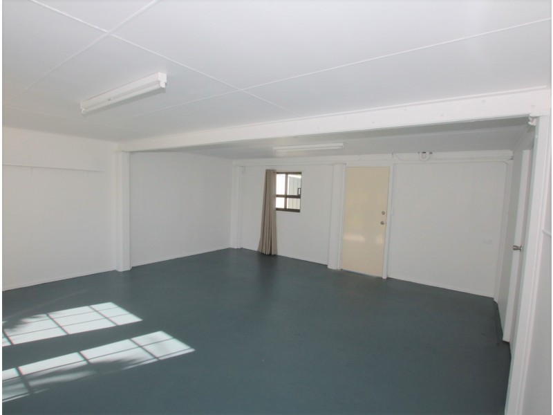 24 Blackbutt Street, Crestmead QLD 4132