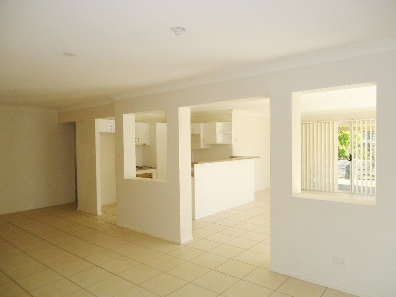 5 Ella Court, Marsden QLD 4132