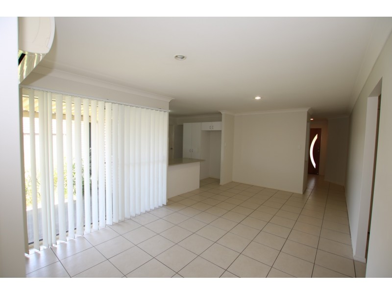 4 Lorikeet Way, Crestmead QLD 4132