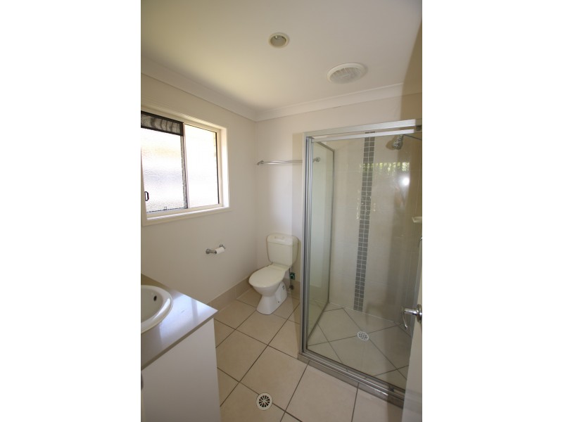 4 Lorikeet Way, Crestmead QLD 4132
