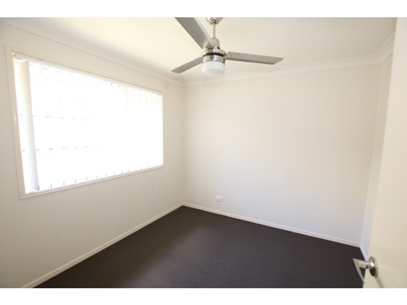 4 Lorikeet Way, Crestmead QLD 4132