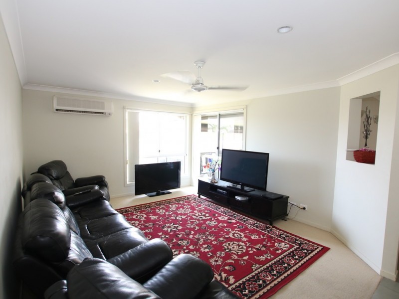 16 Lake Wivenhoe Court, Logan Reserve QLD 4133