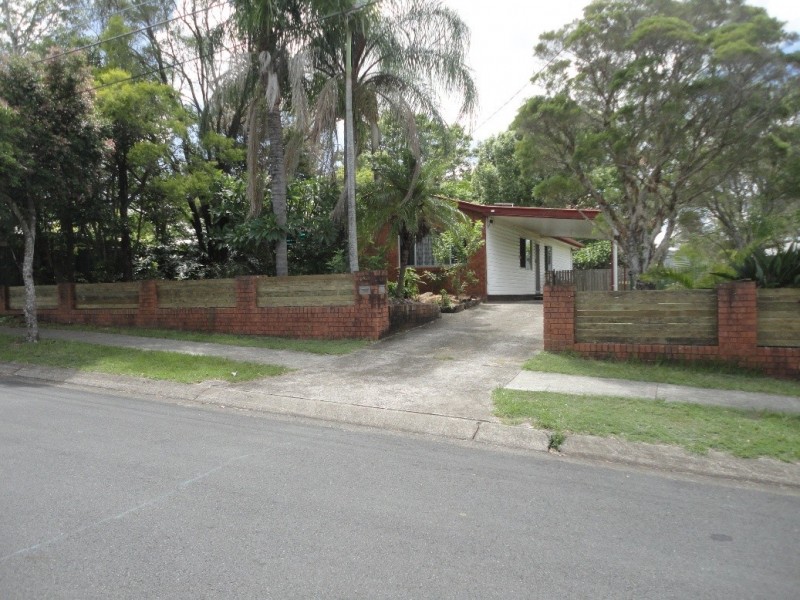 4 Peppermint Street, Crestmead QLD 4132