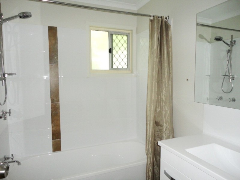 4 Peppermint Street, Crestmead QLD 4132