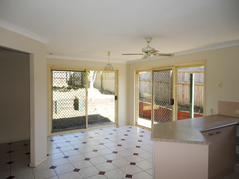 11 Hutt Court, Crestmead QLD 4132