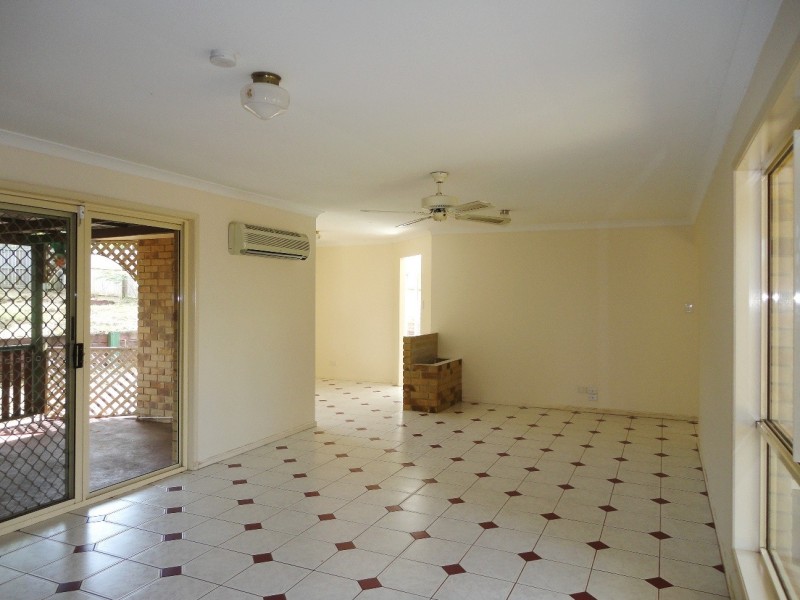 11 Hutt Court, Crestmead QLD 4132