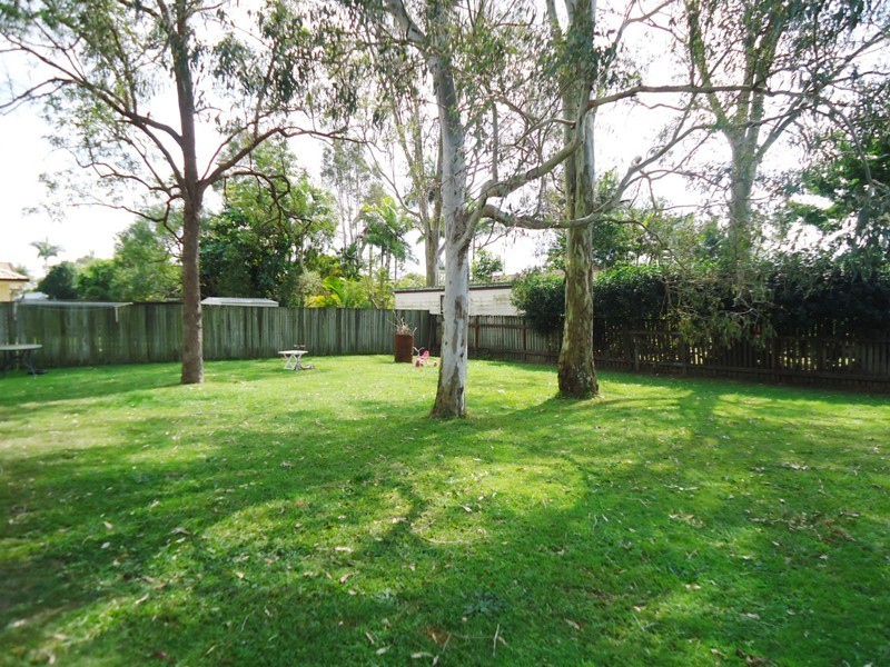 16 Dunbarton Lane, Bethania QLD 4205