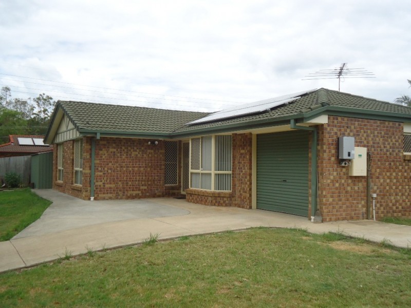4 Dalvena Street, Marsden QLD 4132