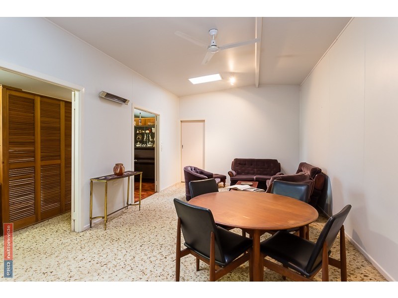 37 Logan Parade, Logan Reserve QLD 4133