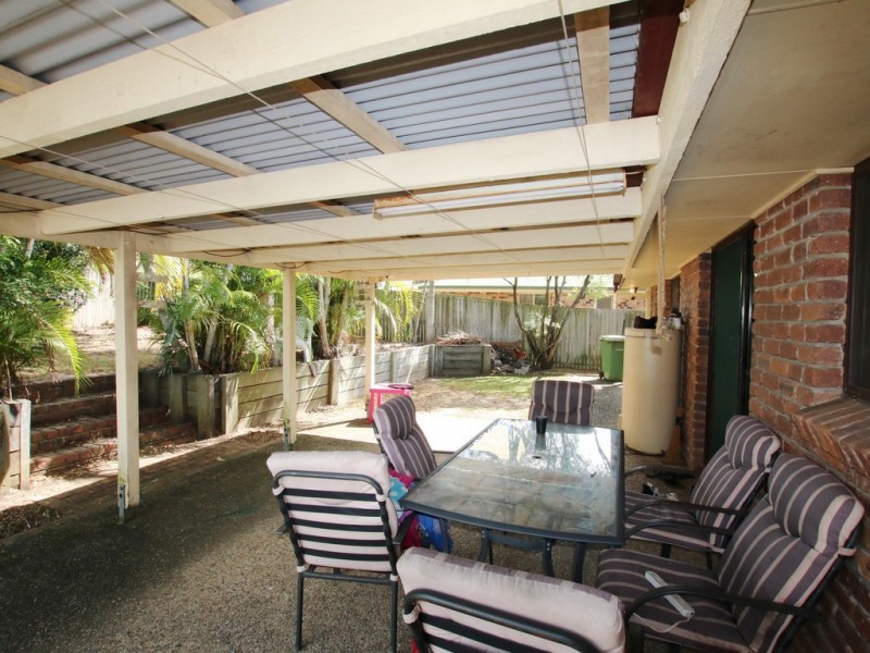 15 Packett Crescent, Loganlea QLD 4131