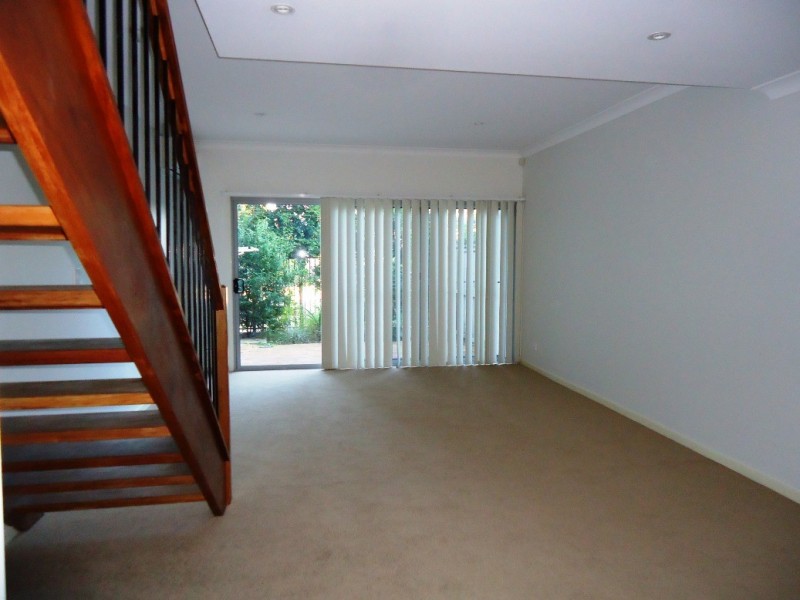 15/1 Anthony Street, Kingston QLD 4114