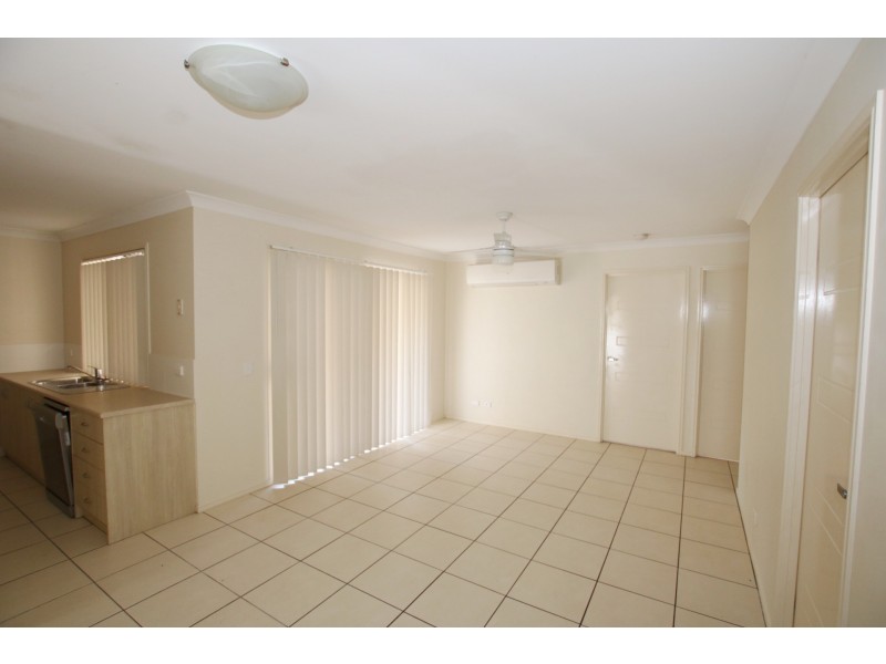 4 John Davison Place, Crestmead QLD 4132