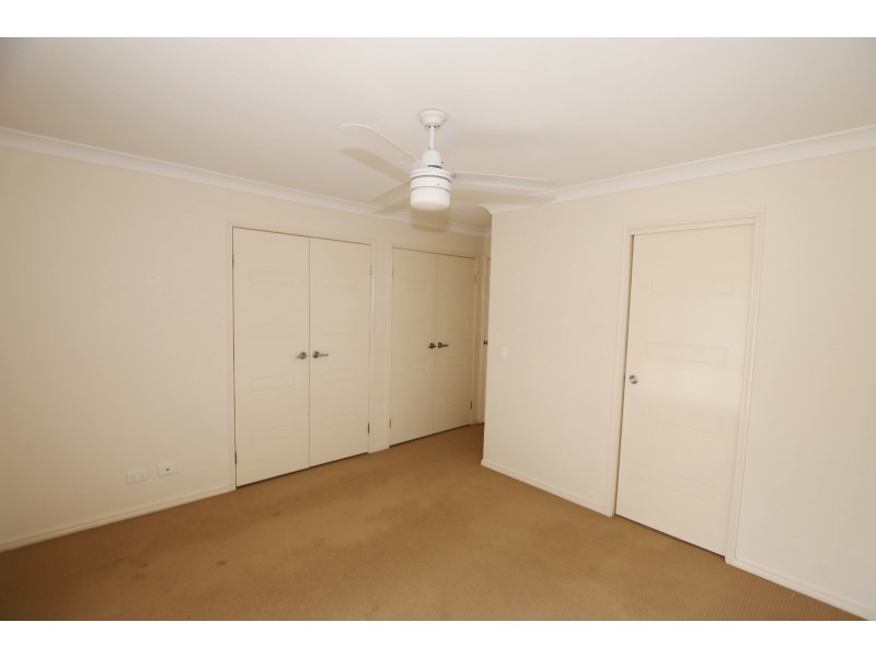 4 John Davison Place, Crestmead QLD 4132