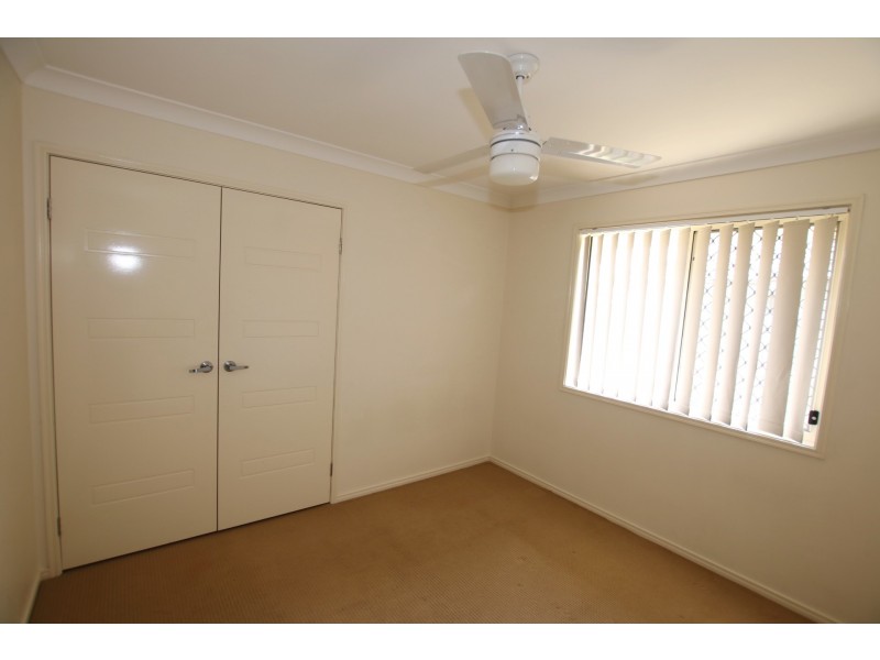 4 John Davison Place, Crestmead QLD 4132