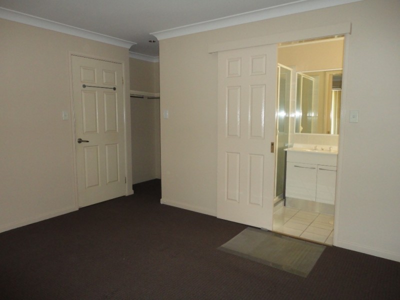 12 Woodrow Place, Marsden QLD 4132