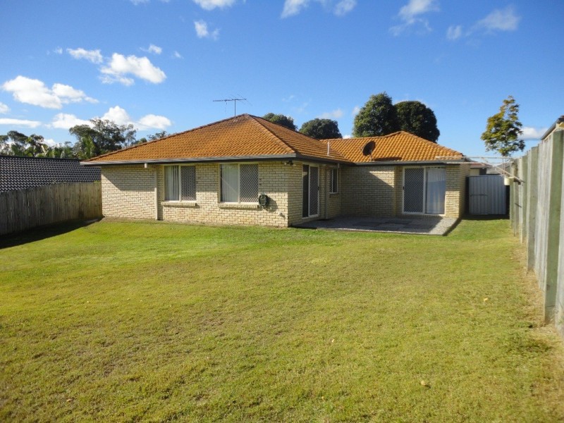 12 Woodrow Place, Marsden QLD 4132