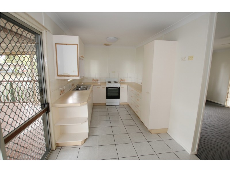 28 Ashton Street, Kingston QLD 4114