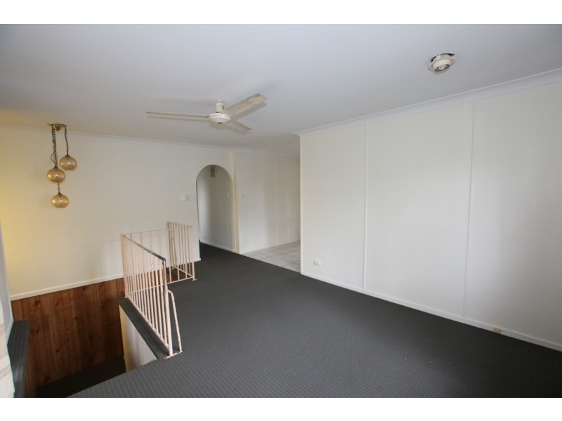 28 Ashton Street, Kingston QLD 4114