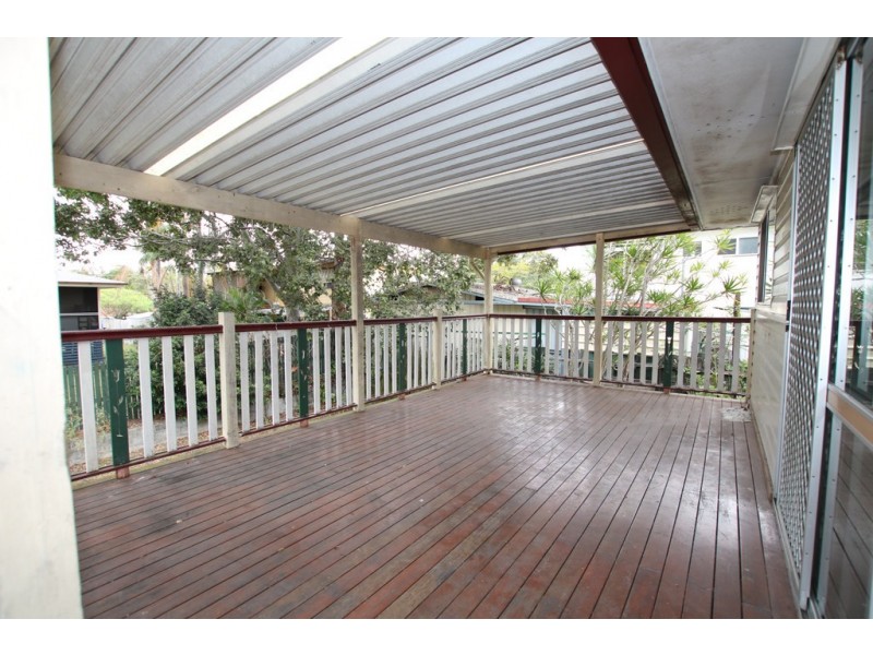 28 Ashton Street, Kingston QLD 4114