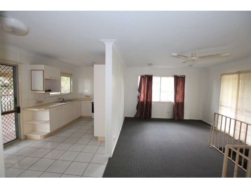 28 Ashton Street, Kingston QLD 4114