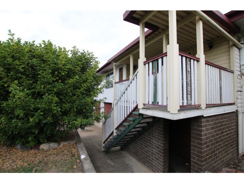 28 Ashton Street, Kingston QLD 4114