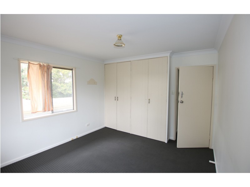 28 Ashton Street, Kingston QLD 4114