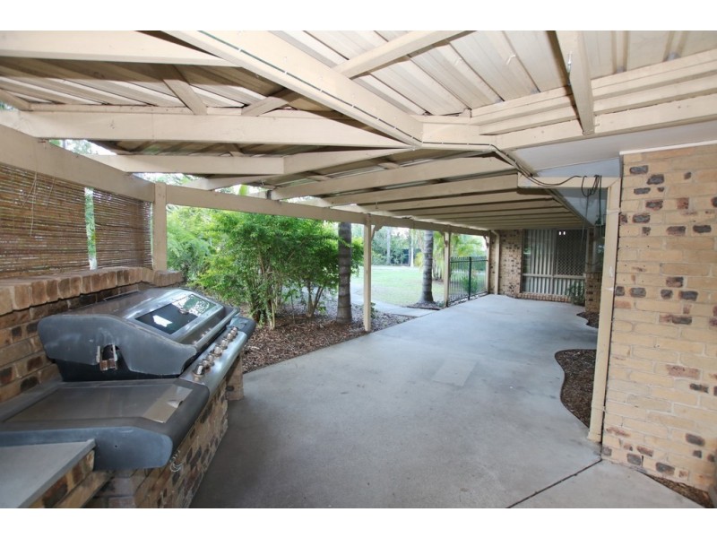 19 Spruce Street, Loganlea QLD 4131